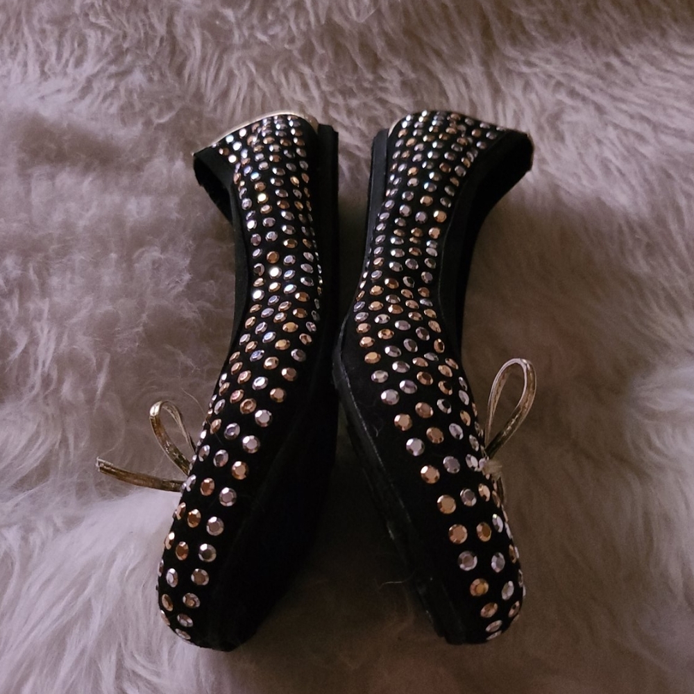 Elegant Black Studded Flats